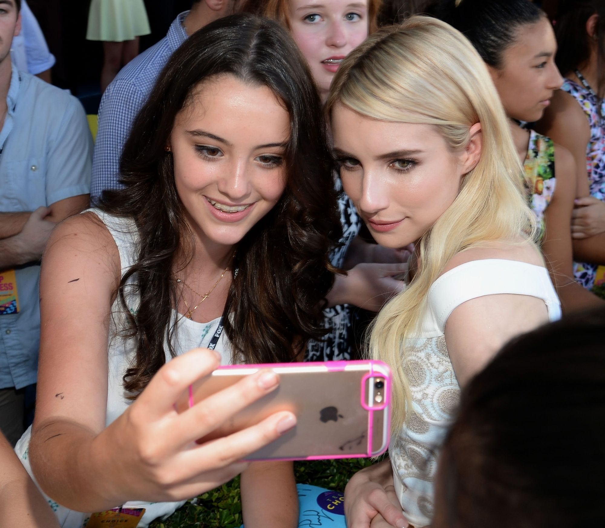 emmarobertsorg048.jpg emmarobertsorg048.jpg