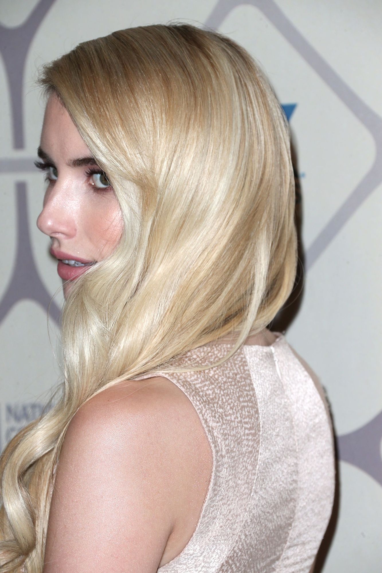 emmarobertsorg009.jpg emmarobertsorg009.jpg