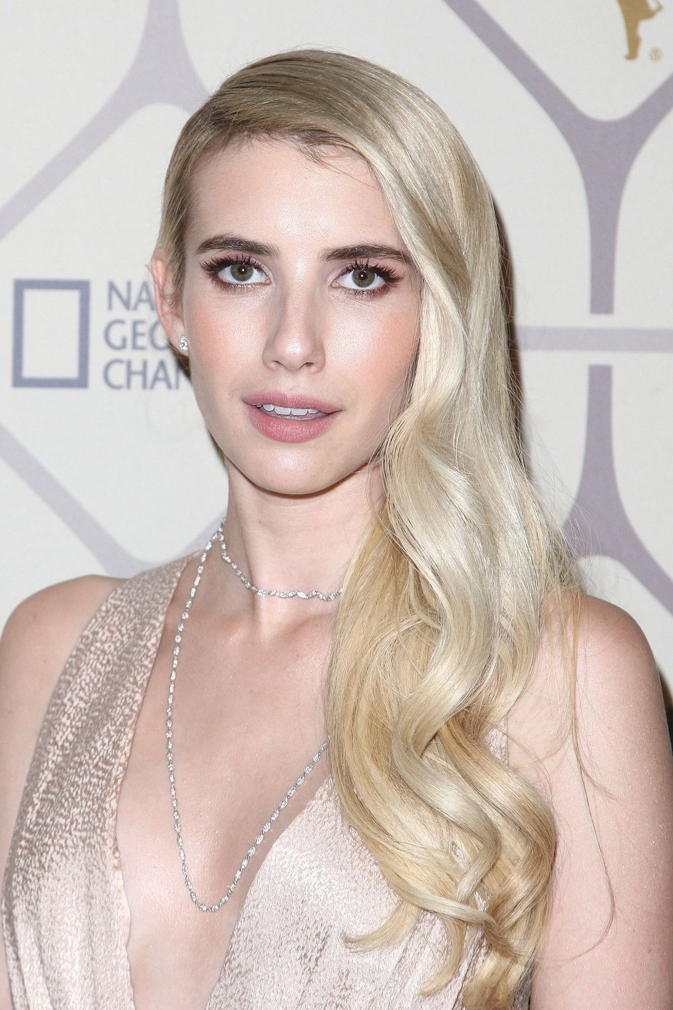 emmarobertsorg010.jpg emmarobertsorg010.jpg