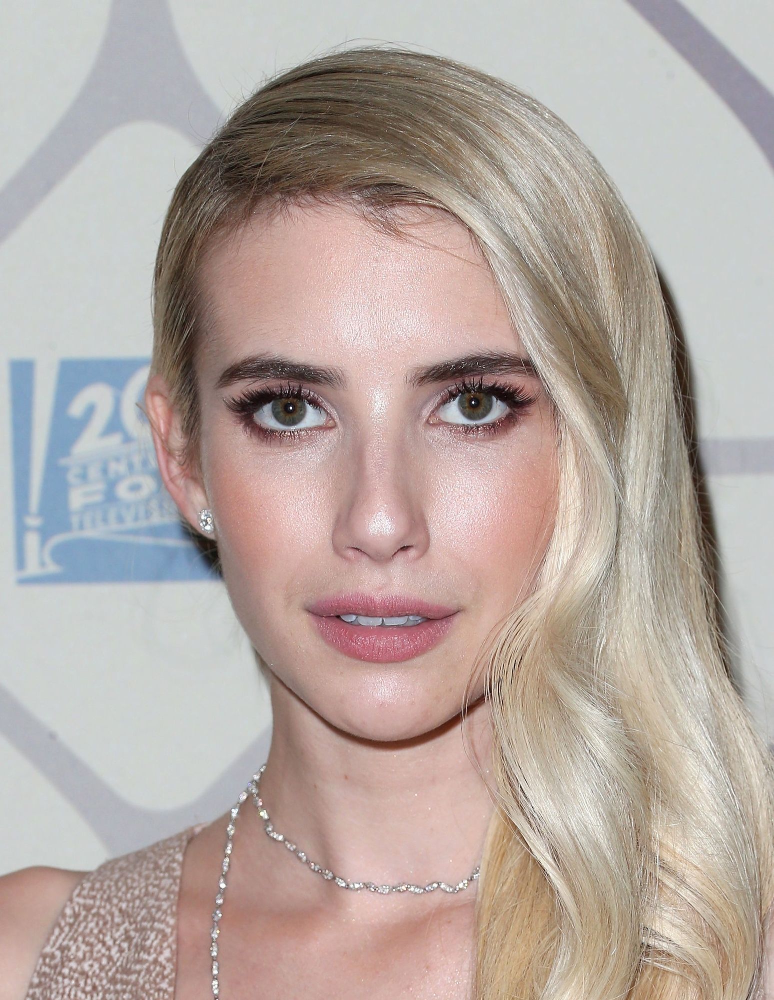 emmarobertsorg019.jpg emmarobertsorg019.jpg