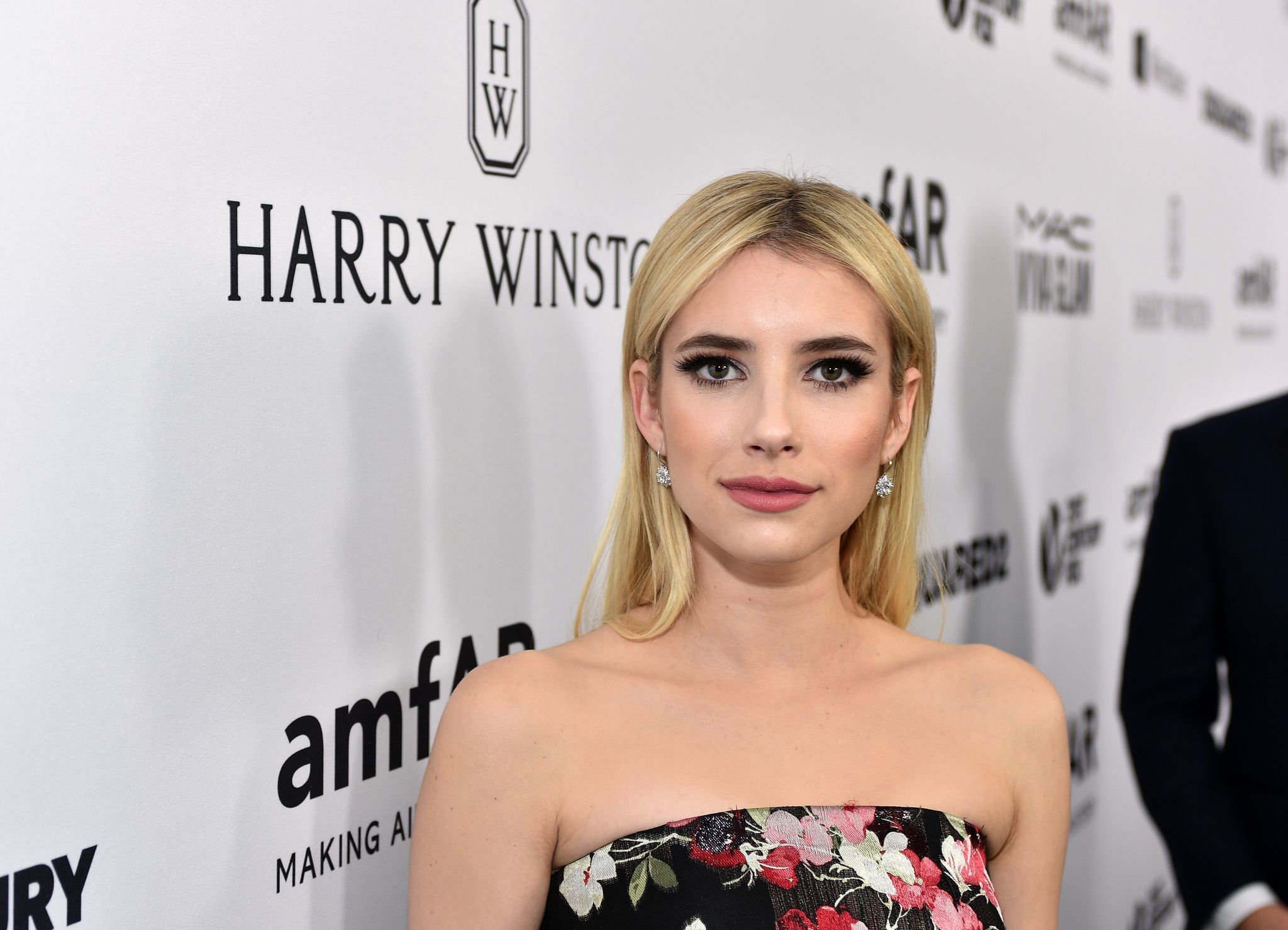 emmarobertsorg060.jpg emmarobertsorg060.jpg