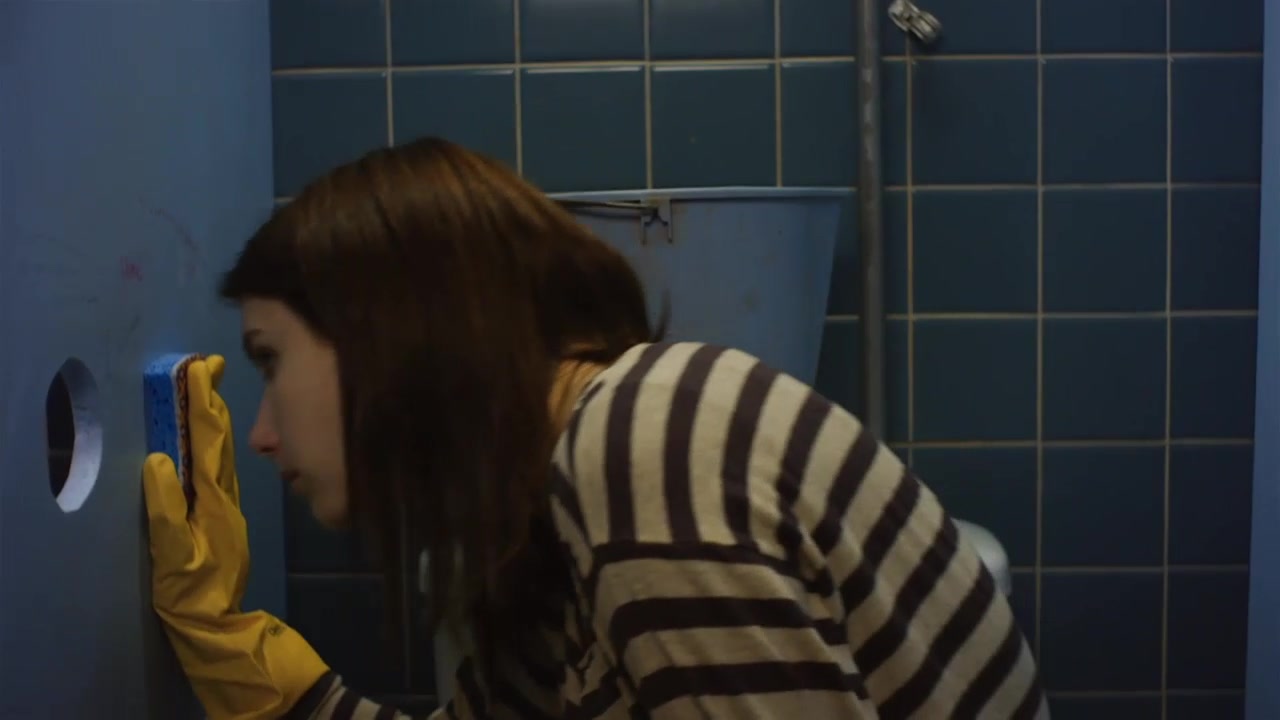 ero_awtrailer204.jpg