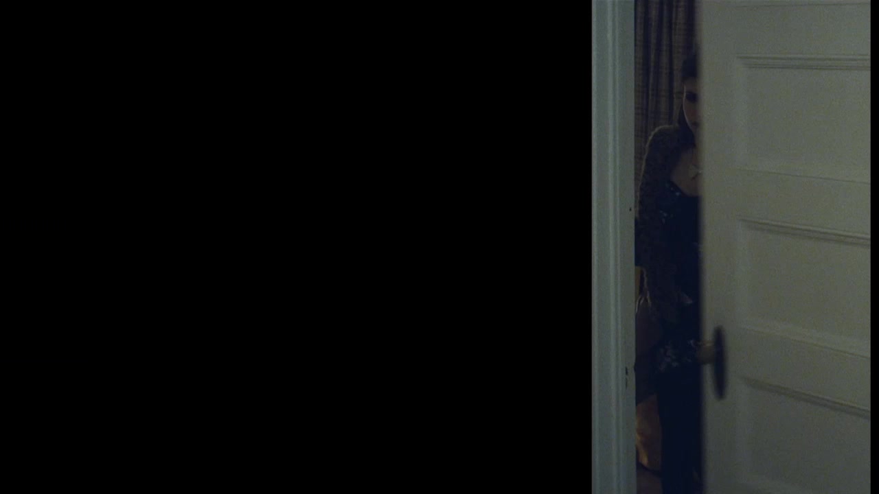 ero_awtrailer240.jpg