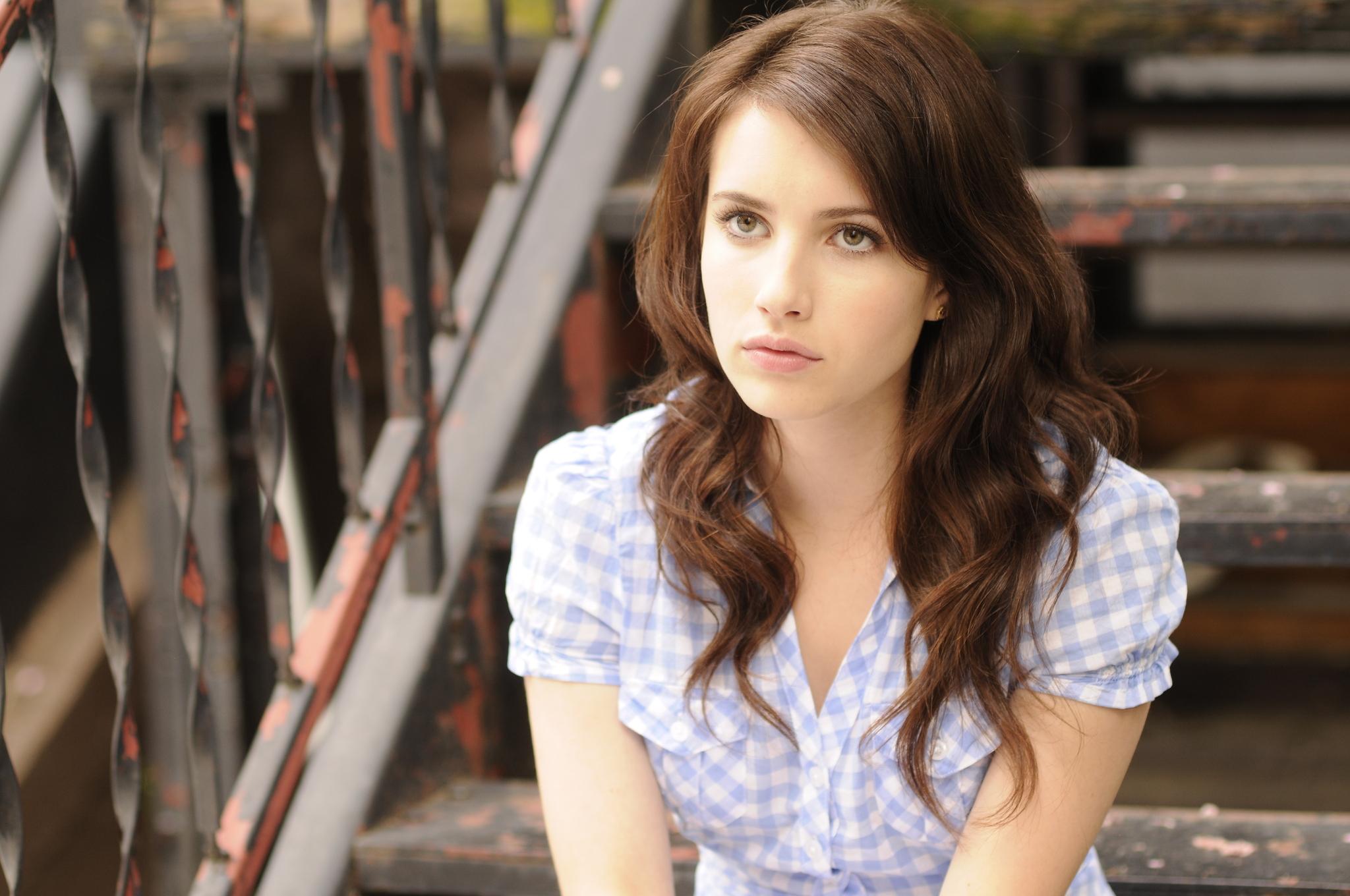 emmarobertsorg001.jpg