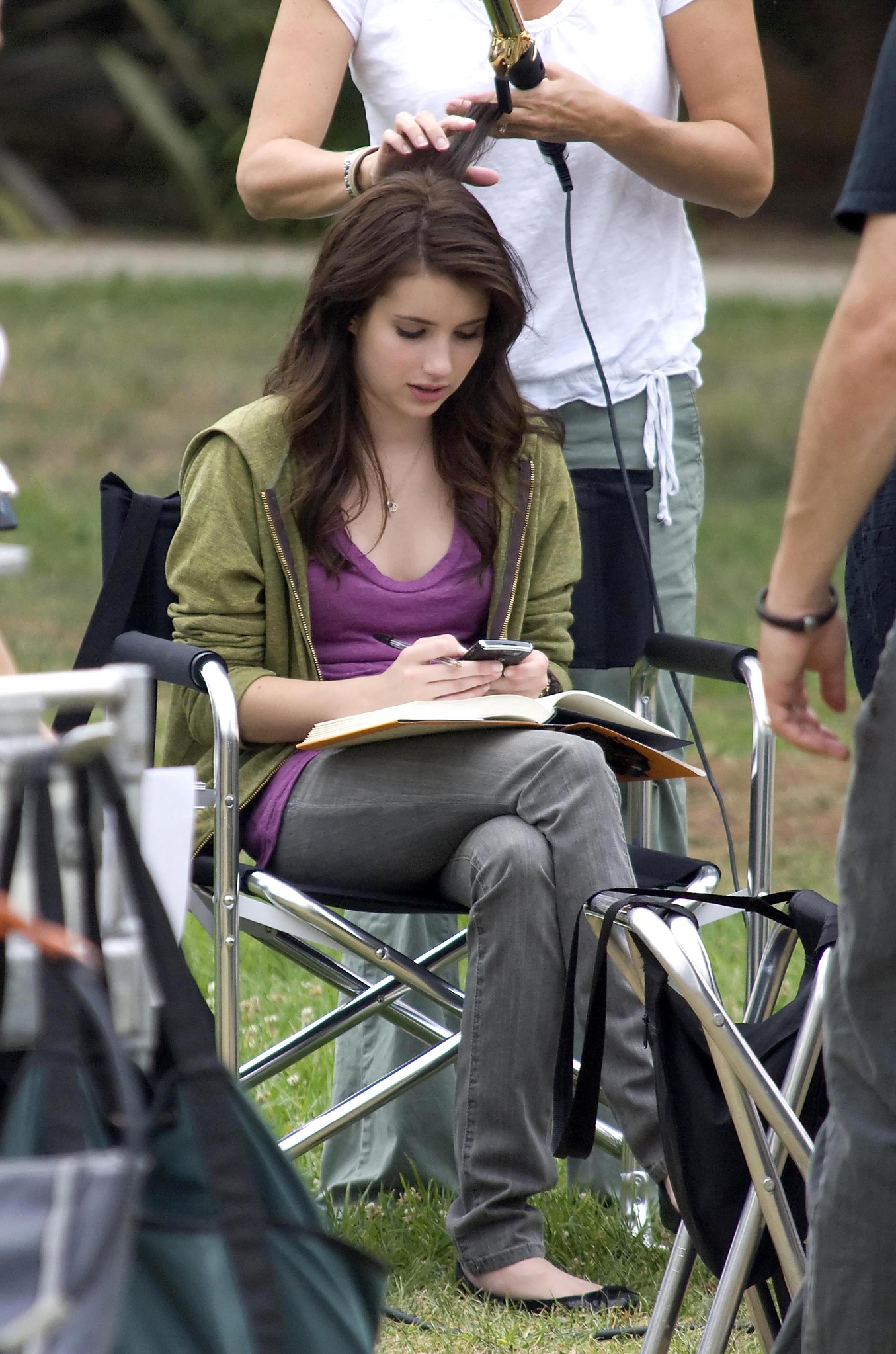emmarobertsorg005.jpg