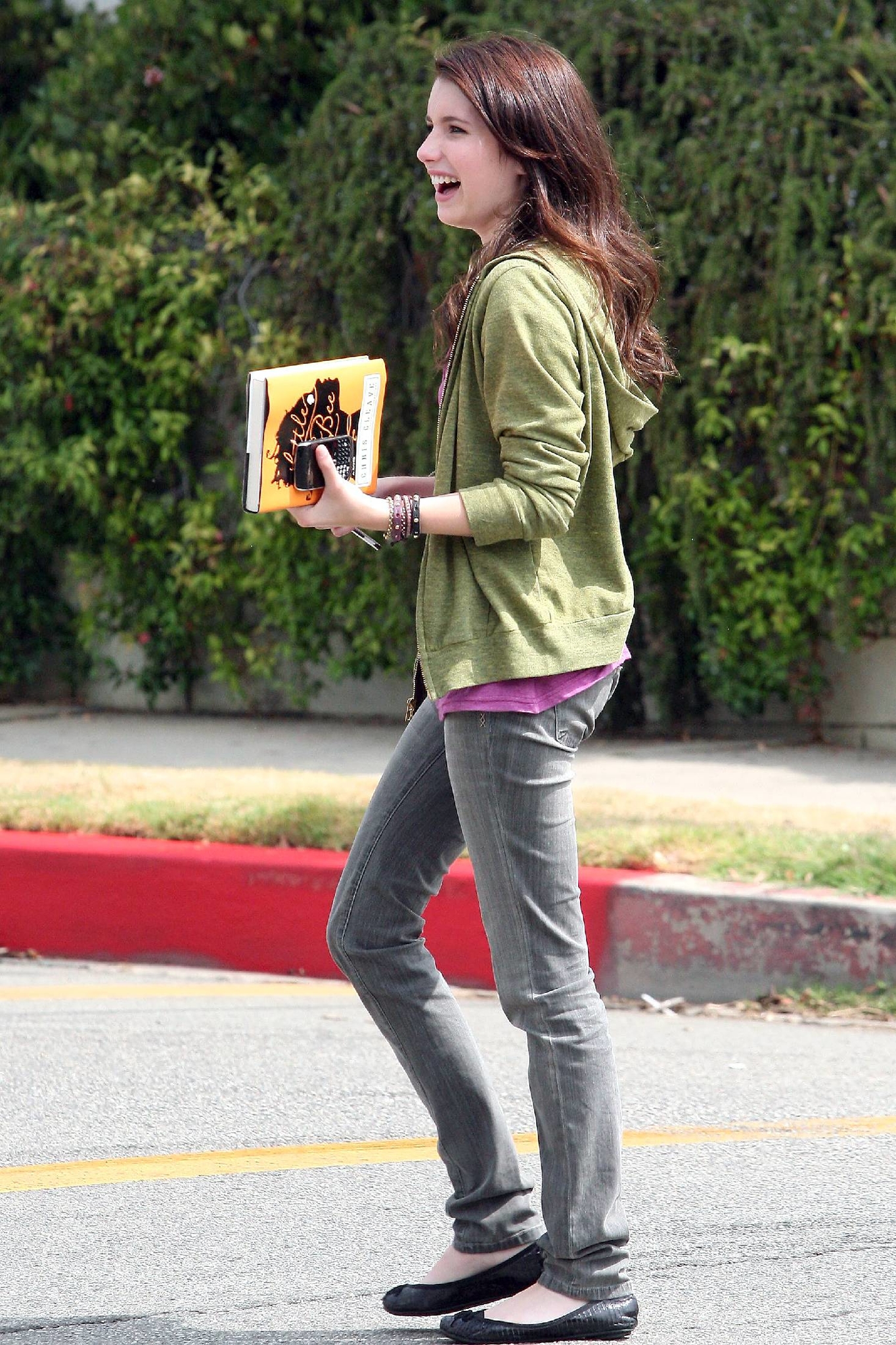 emmarobertsorg016.jpg