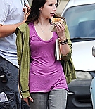 emmarobertsorg003.jpg