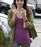 emmarobertsorg008.jpg