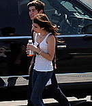 emmarobertsorg005.jpg