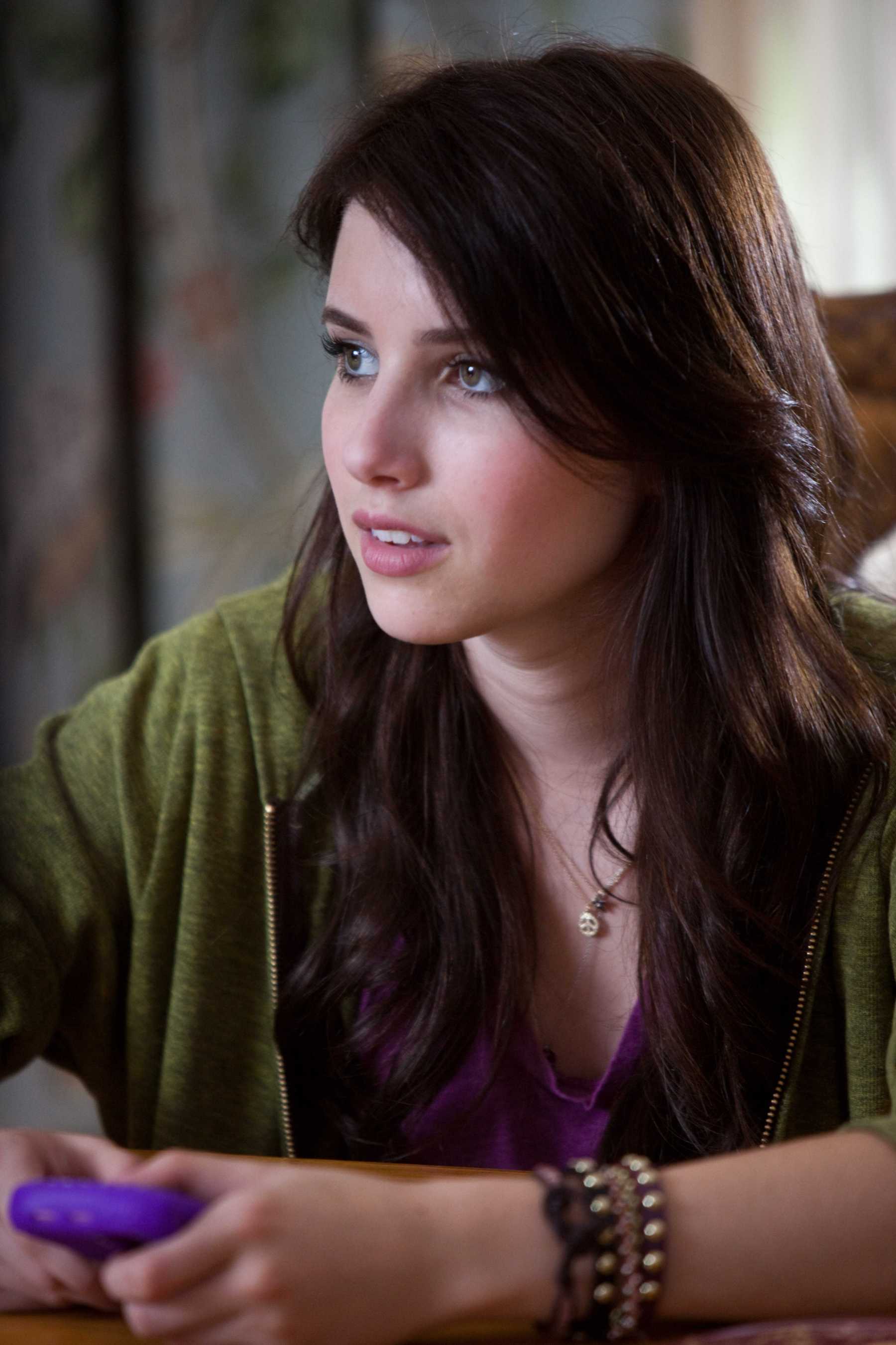 emmarobertsorg001.jpg