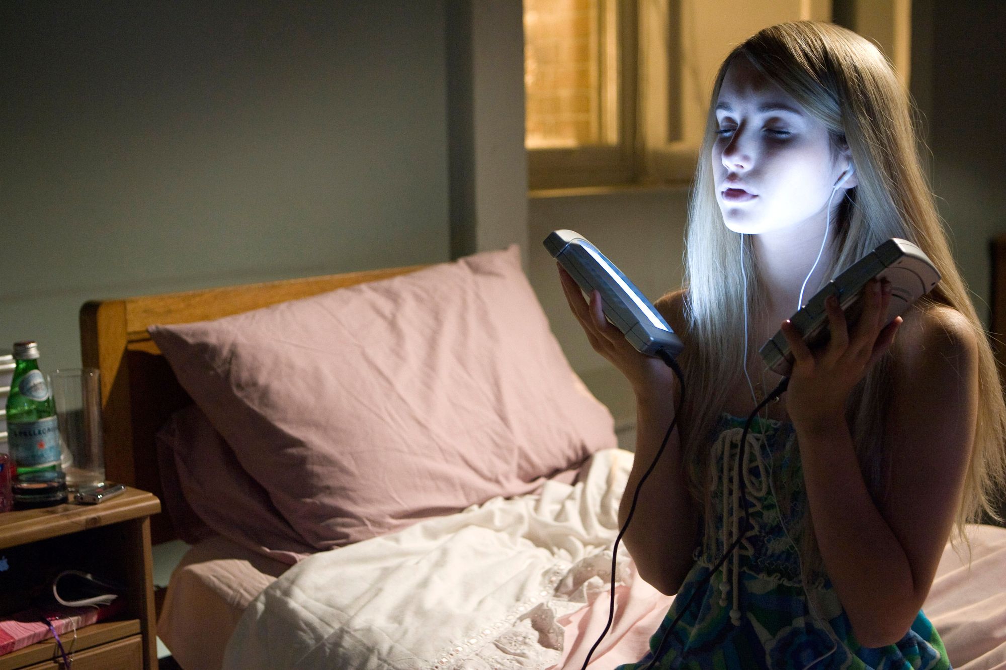 emmarobertsorg011.jpg