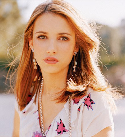emmarobertsorg005.jpg