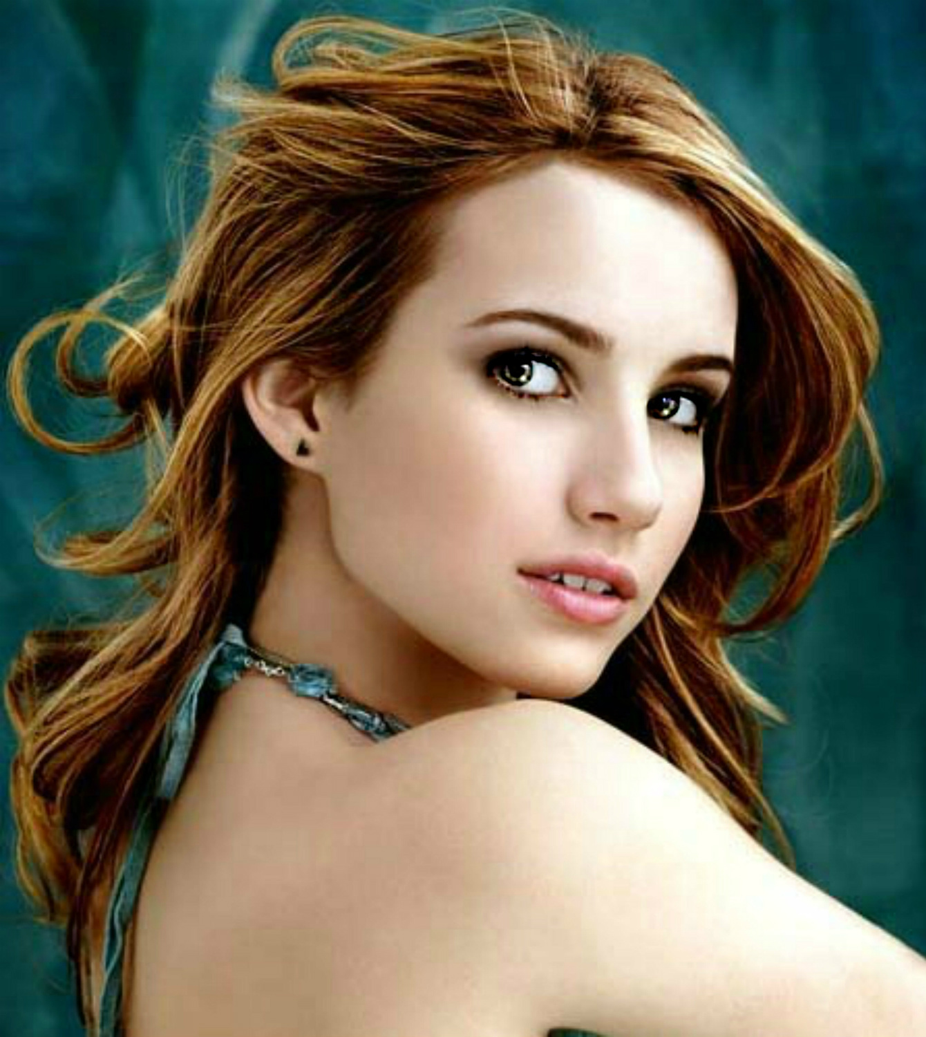 emmarobertsorg001.jpg