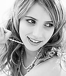 emmarobertsorg037.jpg