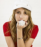 emmarobertsorg046.jpg