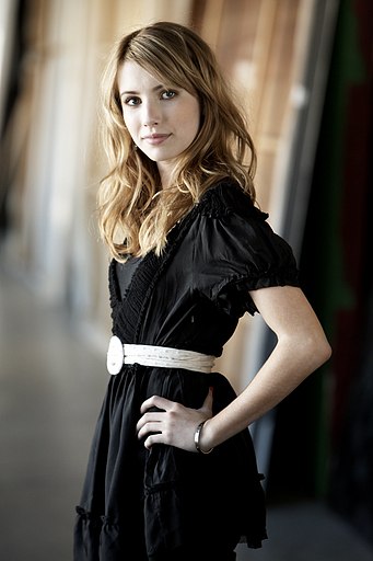 emmarobertsorg004.jpg