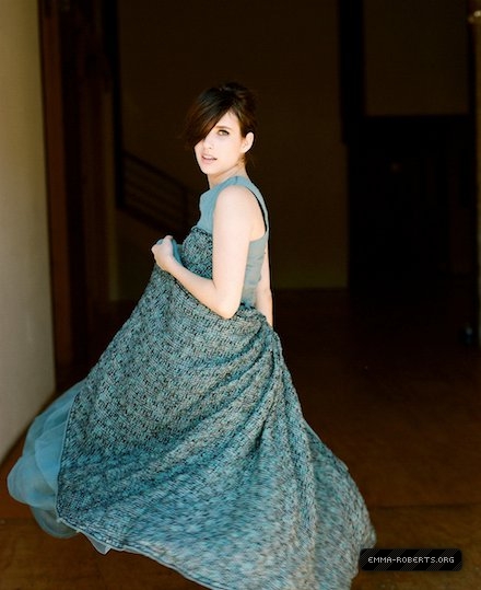 emmarobertsorg003.jpg emmarobertsorg003.jpg