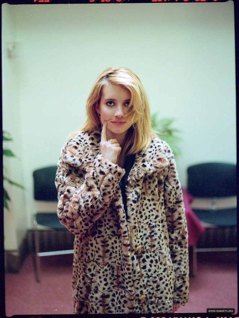 emmarobertsorg003.jpg