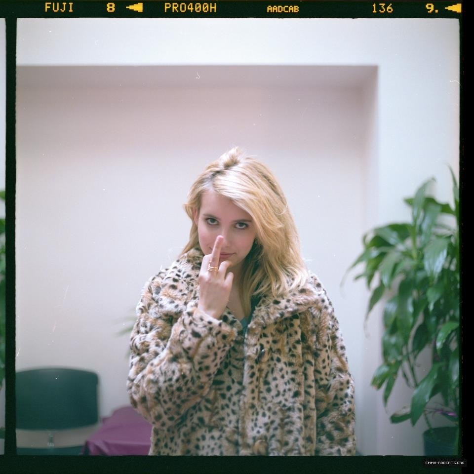emmarobertsorg008.jpg
