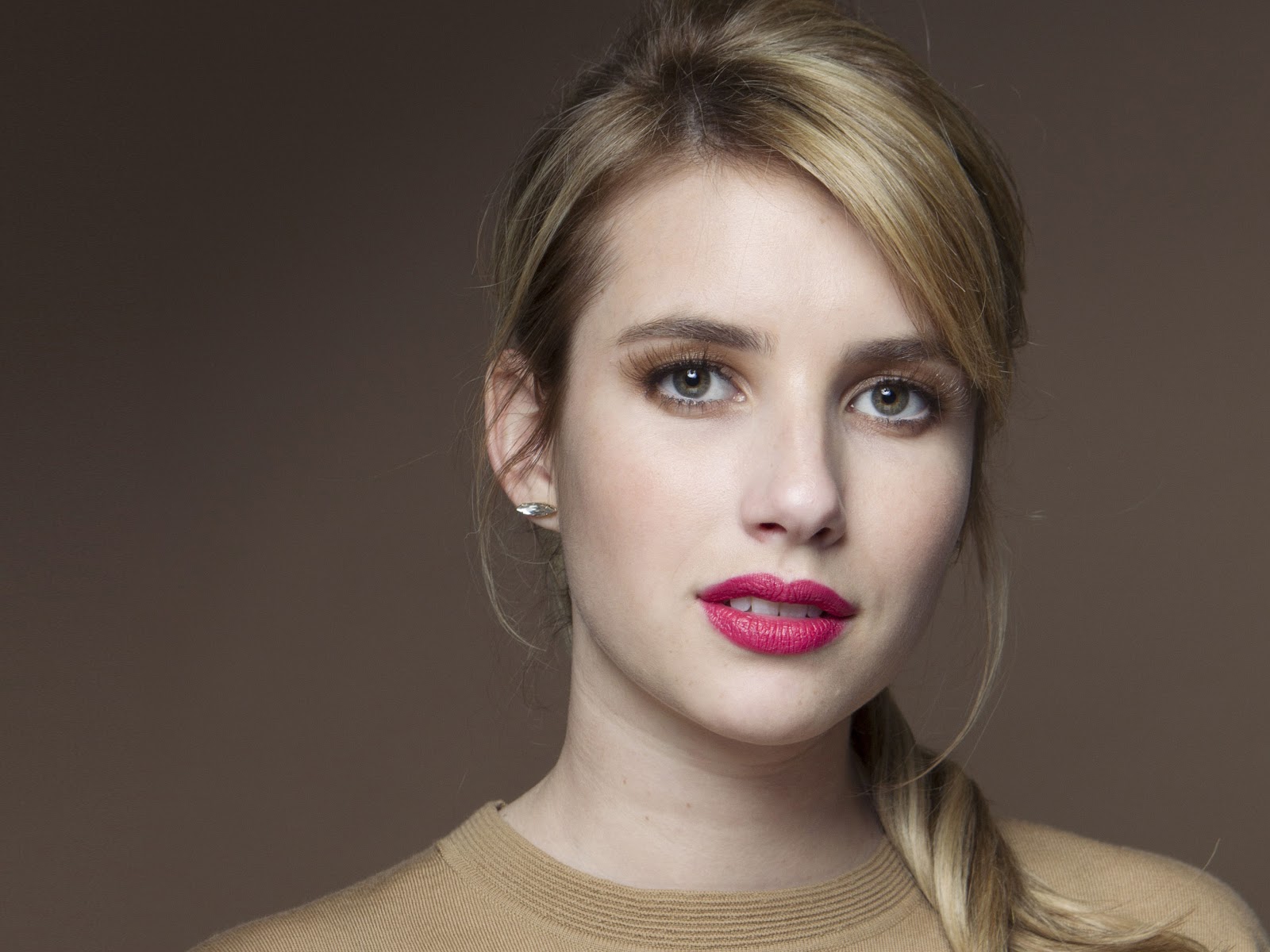 emmarobertsorg005.jpg