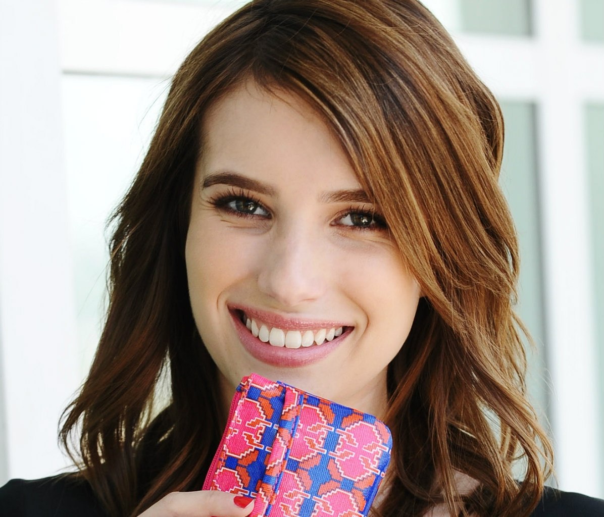emmarobertsorg007.jpg