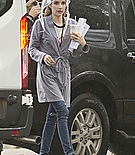 emmarobertsorg012.jpg