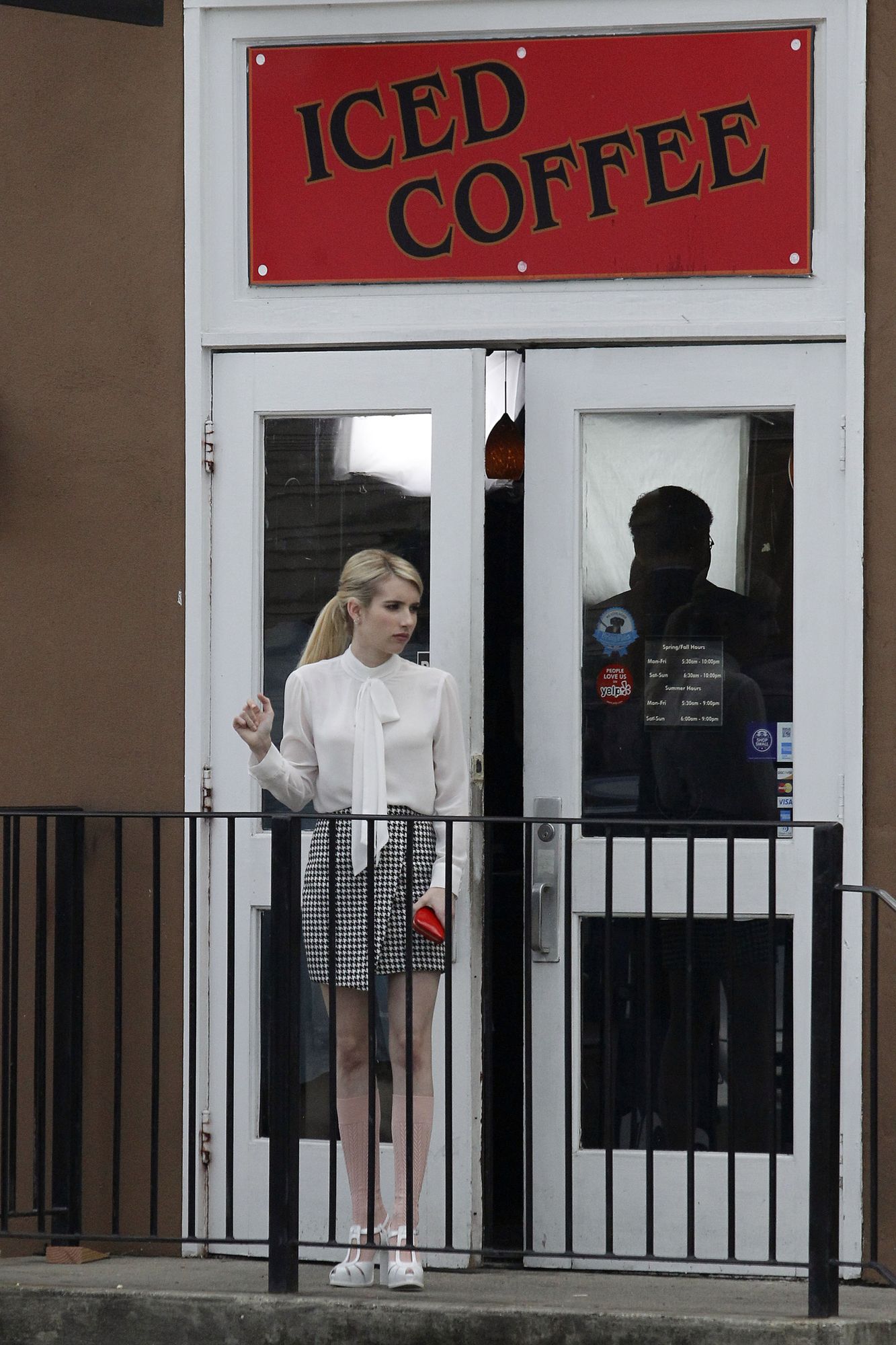 emmarobertsorg004.jpg emmarobertsorg004.jpg