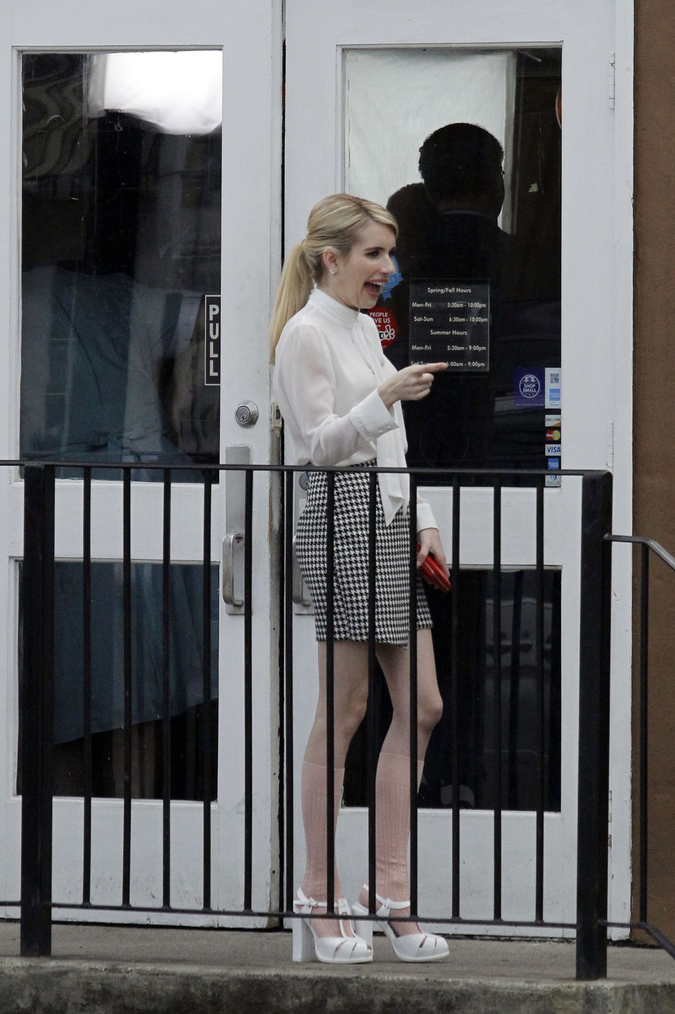 emmarobertsorg012.jpg emmarobertsorg012.jpg