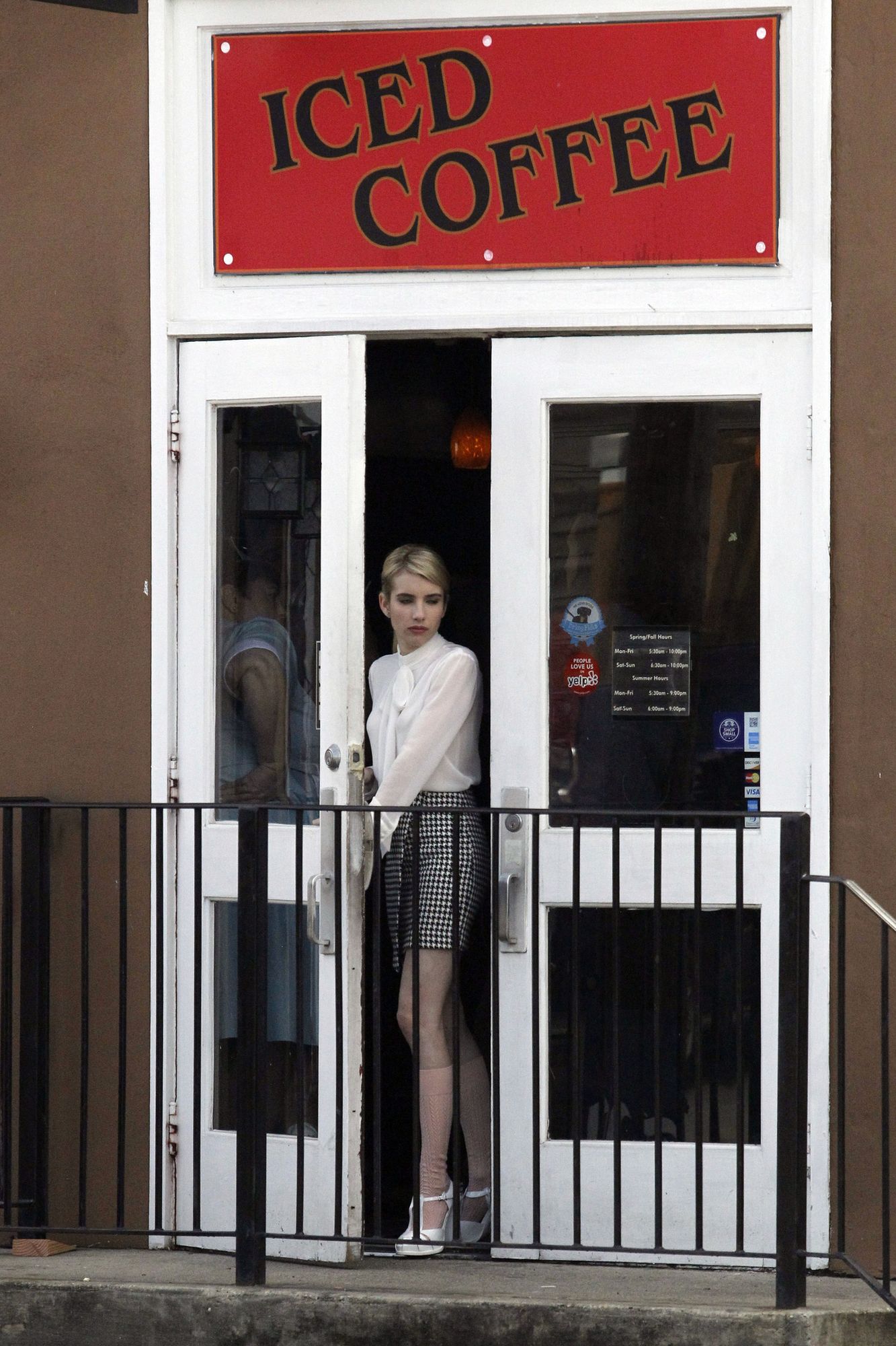 emmarobertsorg024.jpg