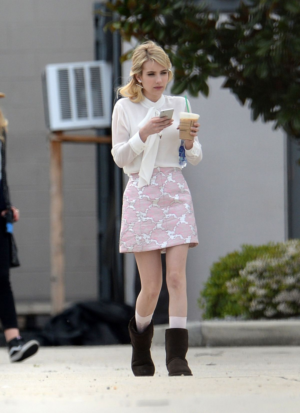 emmarobertsorg001.jpg emmarobertsorg001.jpg