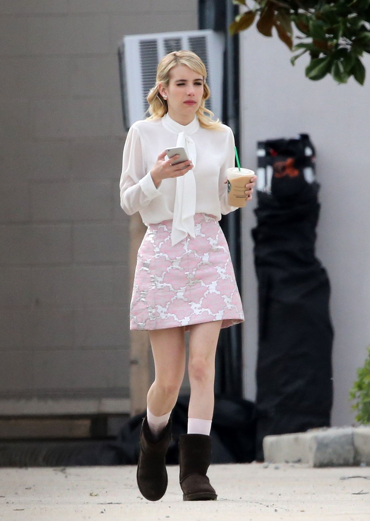 emmarobertsorg005.jpg
