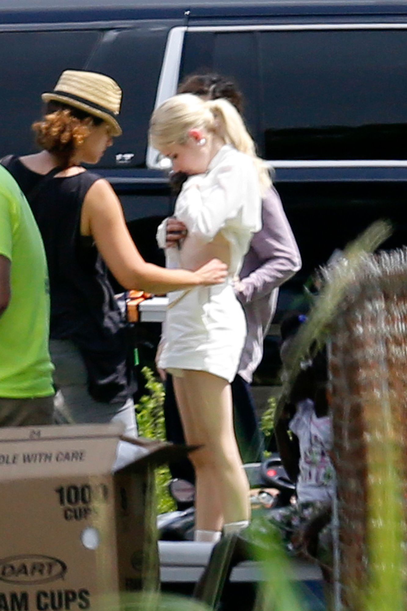 emmarobertsorg017.jpg